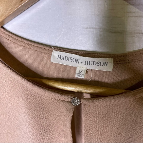 Madison + Hudson Blush Pink Ruched Ruffle Top Plus Size 2X - Picture 3 of 5
